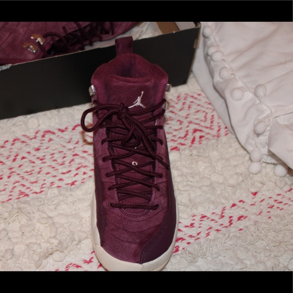 Air Jordan 12 - Picture 3 of 4